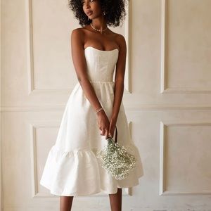 V. Chapman The Virginia Dress in White Baroque Floral